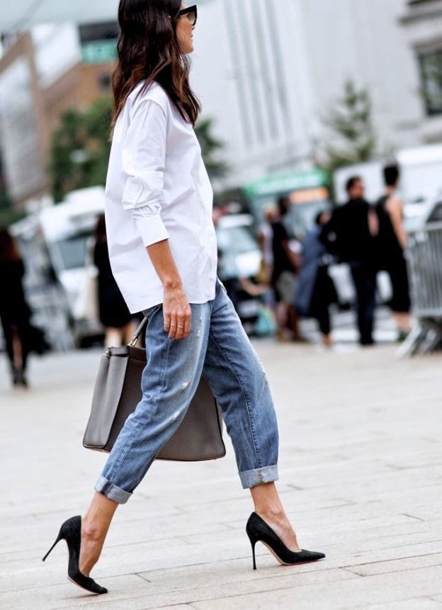 French Women Style - How to Wear Jeans Like a Parisian